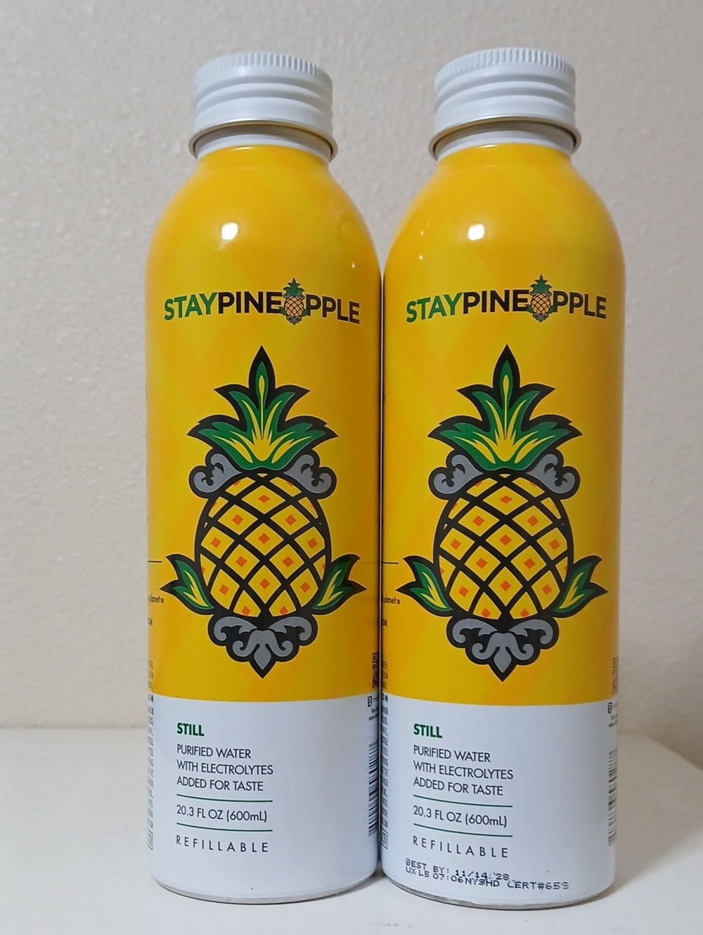 STAYPINEAPPLE Pineapple Metal Water Bottle Bright Yellow